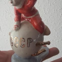 FIGURINE CONQU&Ecirc;TE SPATIALE "COSMONAUTE SUR LE SATELLITE" USINE DE GORODNITSA