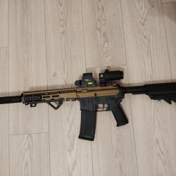 Specna Arms M4 URGI 11"5 AEG   Viseur Holographique   Silencieux   AN/PEQ