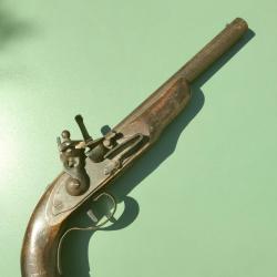 Pistolet &agrave; silex calibre 12mm complet en BE, ressort chien/d&eacute;tente &agrave; changer