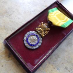 m&eacute;daille militaire boite ww1 premi&egrave;re guerre 1914 1918 la seule port&eacute;e par mar&eacute;chal P&eacute;tain