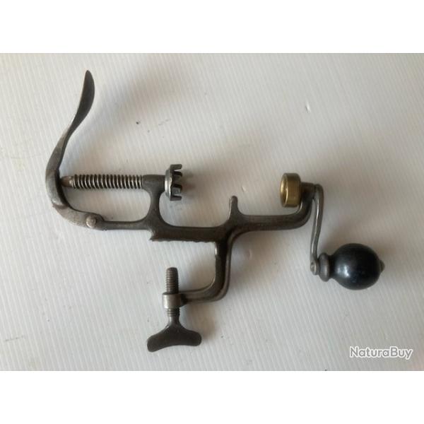 SERTISSEUR CAL 24  N� 214