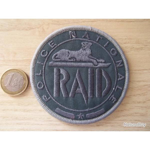 �cusson collection RAID gris insigne collector rare !