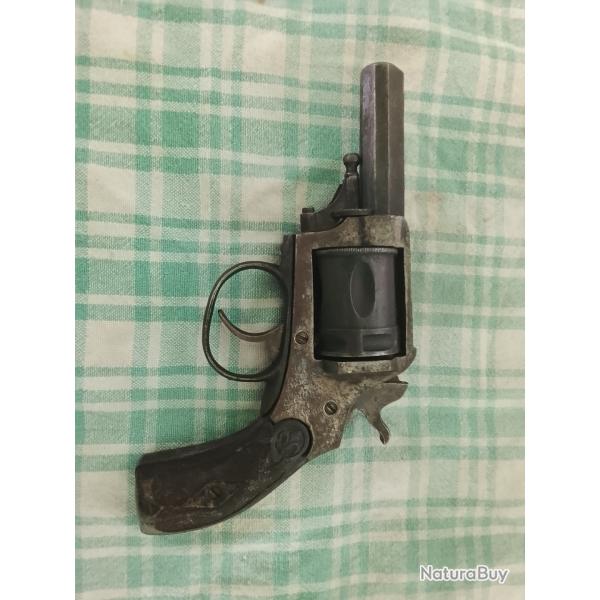 Revolver 8mm92