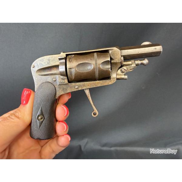 REVOLVER HAMMERLESS cal. 6mm VELODOG num�ro de s�rie 16