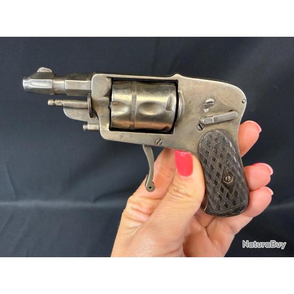 REVOLVER HAMMERLESS cal. 8mm1892
