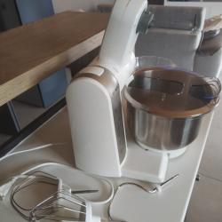 Vends robot p&acirc;tissier Bosch excellent &eacute;tat