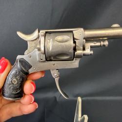 BULLDOG CALIBRE 320 - d&eacute;part 1� pas de r&eacute;serve
