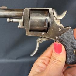 REVOLVER BULLDOG cal. 320