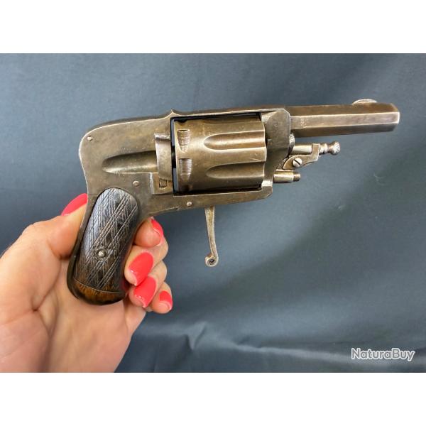 REVOLVER HAMMERLESS PEU COURANT cal. 6mm VELODOG