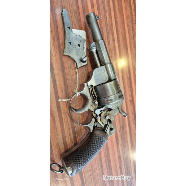 REVOLVER TYPE CHAMELOT DELVIGNE  CAL 11MM73