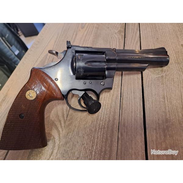 revolver colt trooper