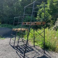 Lot de 10 miradors acier 1m25 au plancher, assembl&eacute;s par vis &eacute;crous freins.