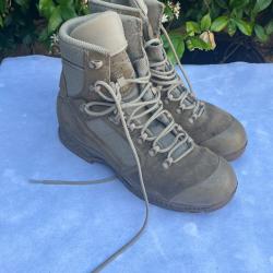 Rangers d&eacute;sert militaire MEINDL taille 45
