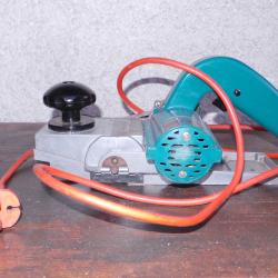 Rabot &eacute;lectrique Black & Decker