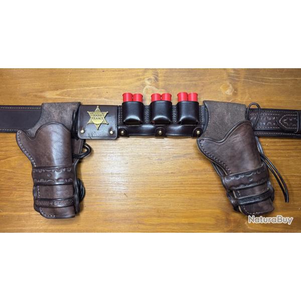 ceinturon et double holster droitier pour revolvers Colt SAA 1873 ou r�plique A01
