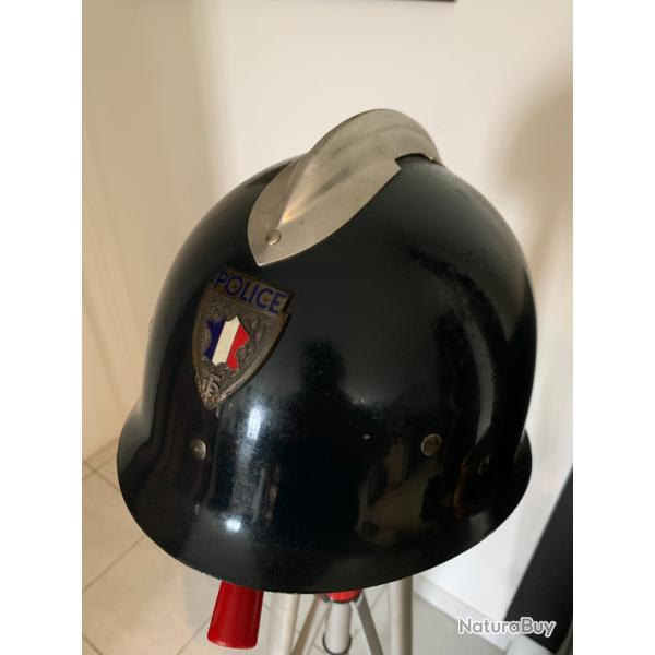Casque de maintien de l'ordre modele 53