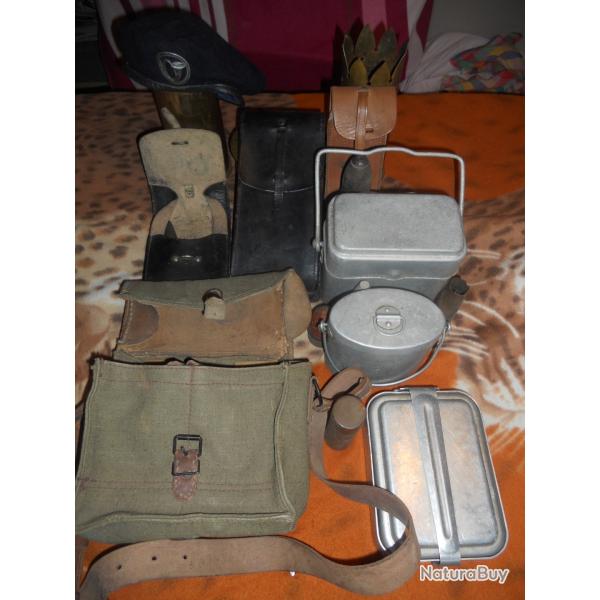 militaria divers , �tui kit vide nettoyage fm24/29 ,porte-chargeurs noir mat 49, gamelles, b�ret,