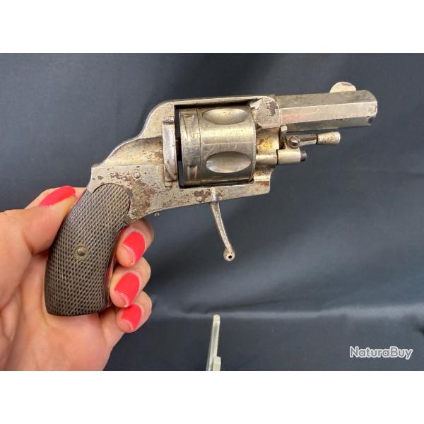 ATYPIQUE REVOLVER TYPE BULLDOG HAMMERLESS cal. 320