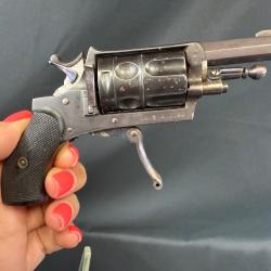 EXCELLENT BULLDOG cal. 6mm VELODOG num&eacute;ro de s&eacute;rie 4842