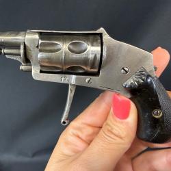 REVOLVER HAMMERLESS cal6mm VELODOG