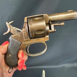 GROS REVOLVER TYPE ROC cal. 450