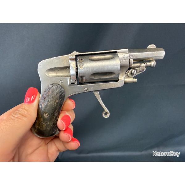 REVOLVER HAMMERLESS calibre 6mm VELODOG