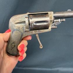 &Eacute;NORME REVOLVER HAMMERLESS cal 8mm92