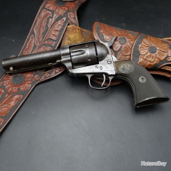 Colt Single Action Army Peacemaker Cal. .44-40 WCF - Canon 4�" - Fabrication 1884 - SAA - Cat. D