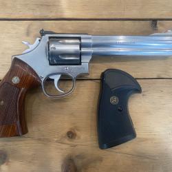 Revolver SMITH & WESSON mod&egrave;le 686 canon de 6" calibre 357/38