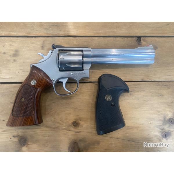 Revolver SMITH & WESSON mod�le 686 canon de 6" calibre 357/38