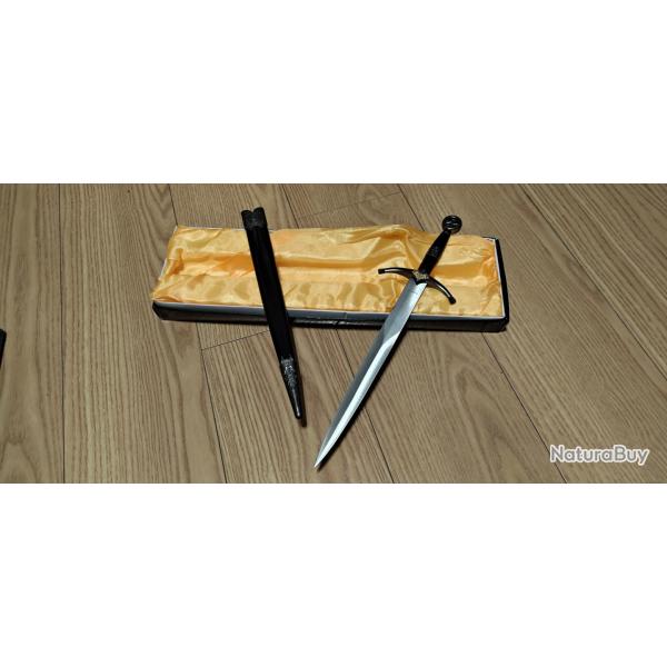 Dague ou coupe papier Puy du Fou