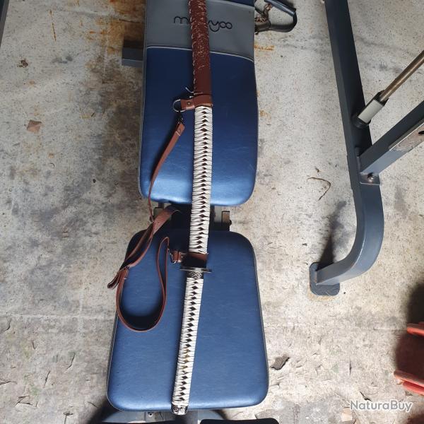 Sabre michonne walking dead num�rot�e