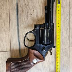 Taurus mod&egrave;le 83 calibre 38 special