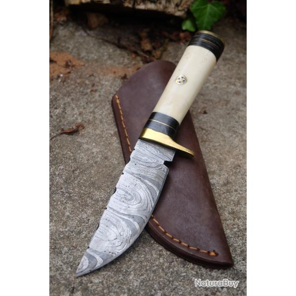 Skinner Couteau Damas Lame 256 Couches Lame Drop Point Manche Os Fabr Artisanale Etui Cuir