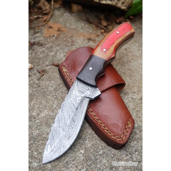 Couteau Skinner Lame Acier Damas 256 Couches Manche 2 Bois Etui Cuir Port Horizontal Fab Artisanale