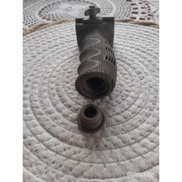 Poign�e garde main ainsi que 2 rails picatinny pour MP15