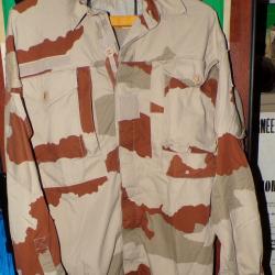 VESTE COULEUR SABLE DE L'ARMEE DE TERRE FRANCAISE DE 2009 , TAILLE M OU 39-40 MODELE GUERILLA , FABR