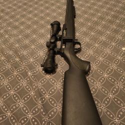 Carabine ISSC SPA Tactical 22LR tbe  2 chargeurs, silencieux, lunette 4x32