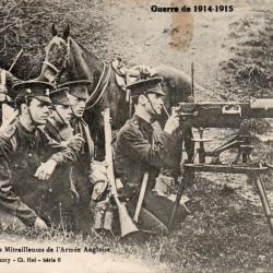 Carte Postale Guerre de 1914-1915 Chiens conduisant des Mitrailleuses  -N&deg;8304