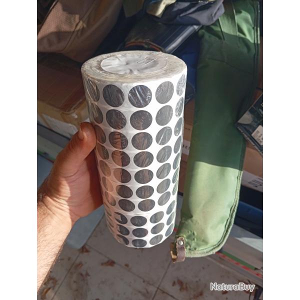 lot dix rouleaux de gommettes noir pour tir sportif