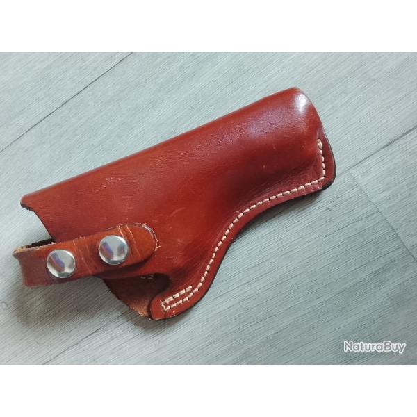 �tui cuir droitier pour Revolver SENTINEL M29 made in france? Frabicant??? Pour mod�le de revolver ?