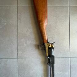 Revolver  &agrave; poudre noire cal 36 avec une crosse de carabine