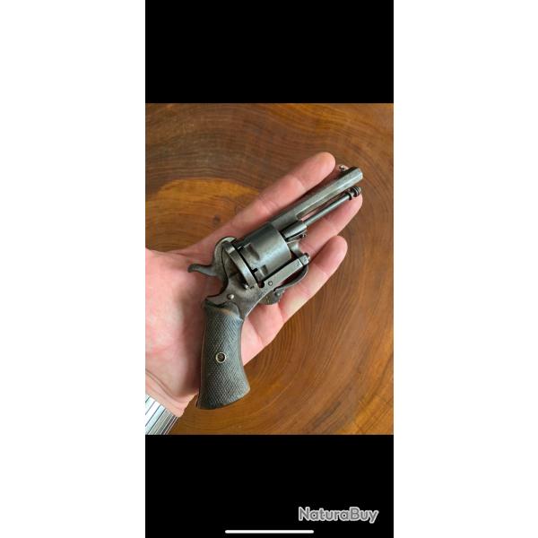 Revolver � broche