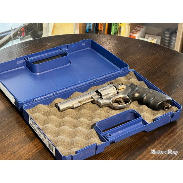 Revolver SMITH & WESSON Mod. 67 '38 COMBAT'