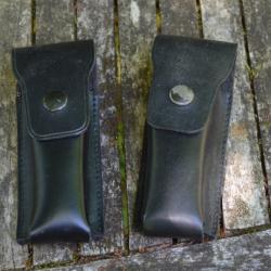 Lot de deux porte-chargeurs en cuir noir