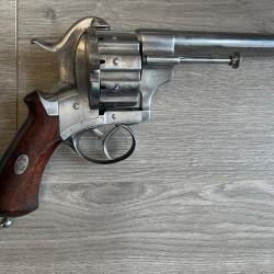 rarissime revolver Lefaucheux triple action &agrave; 10 coups en calibre 12 mm &agrave; broche - LF 579