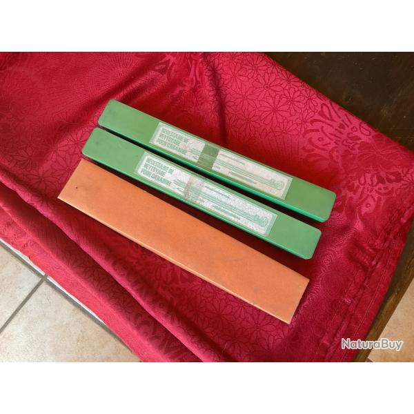 Lot de trois anciens coffrets de nettoyage pour fusils e5 carabines, pas de prix de r�serve