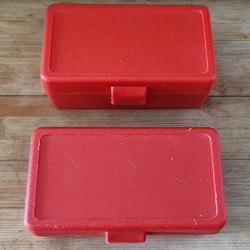 Lot de deux boites pour 50 munitions 38spl/357 mag rouge &agrave; charni&egrave;re