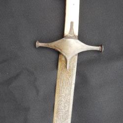 MAGNIFIQUE SABRE KILIC DU XVIIIEME SIECLE SYRIE LAME DAMAS WOOTZ