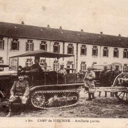 Carte postale ancienne - Camp de Sissonne - Artillerie port&eacute;e -N&deg;8325